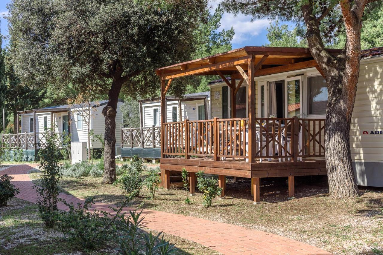 Salve Croatia Mobile Homes In Amadria Park Trogir Seget Vranjica Exterior foto