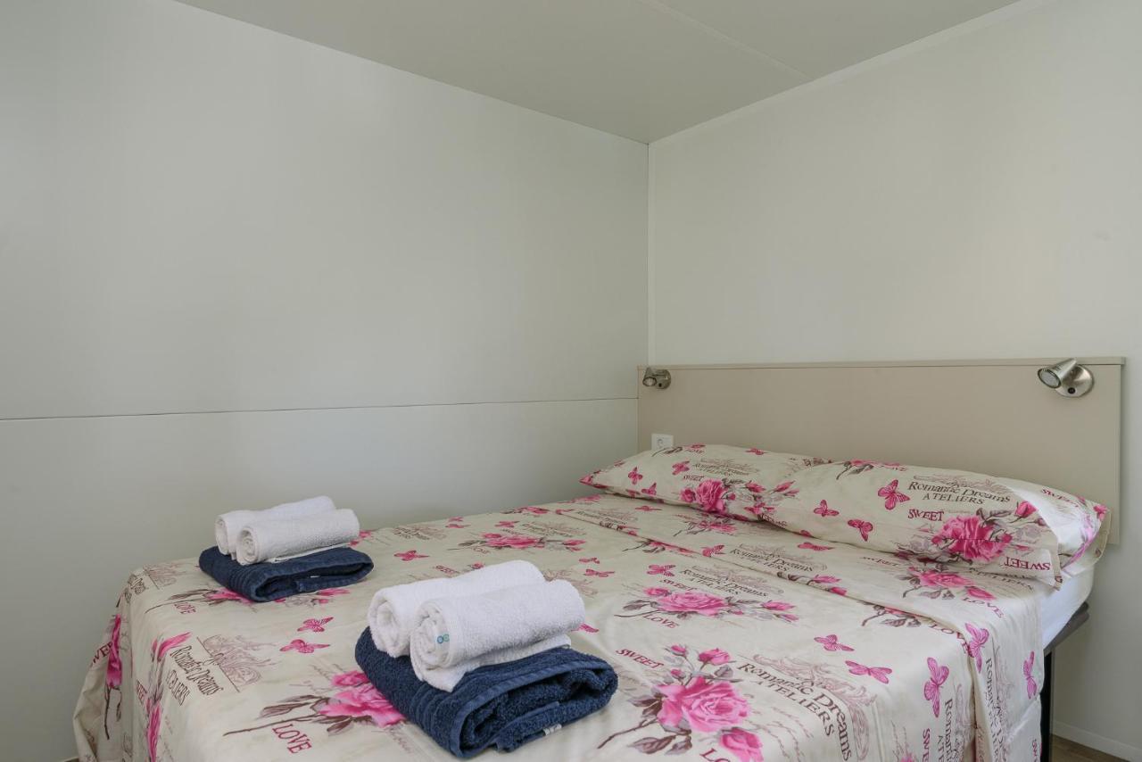 Salve Croatia Mobile Homes In Amadria Park Trogir Seget Vranjica Exterior foto