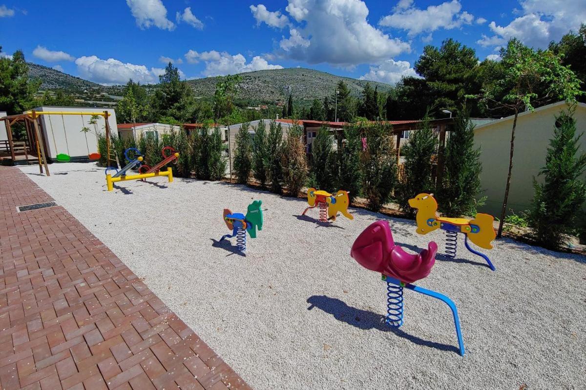 Salve Croatia Mobile Homes In Amadria Park Trogir Seget Vranjica Exterior foto
