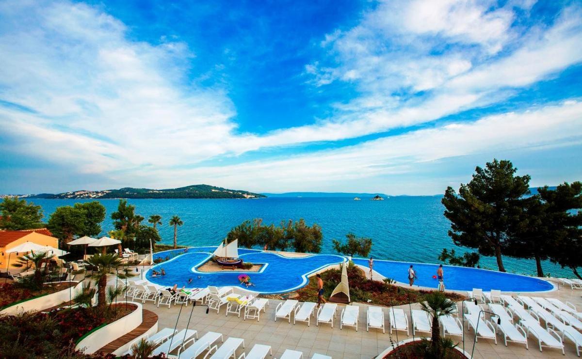 Salve Croatia Mobile Homes In Amadria Park Trogir Seget Vranjica Exterior foto