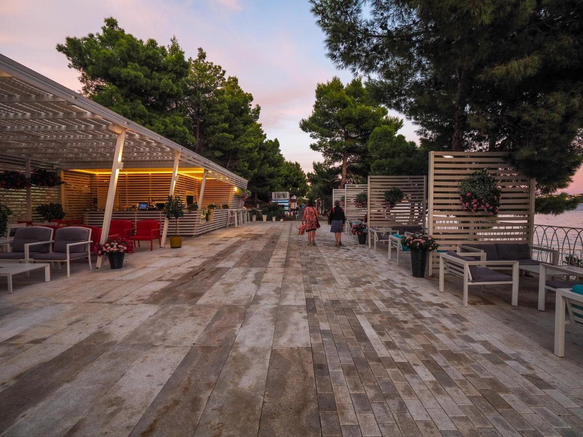 Salve Croatia Mobile Homes In Amadria Park Trogir Seget Vranjica Exterior foto