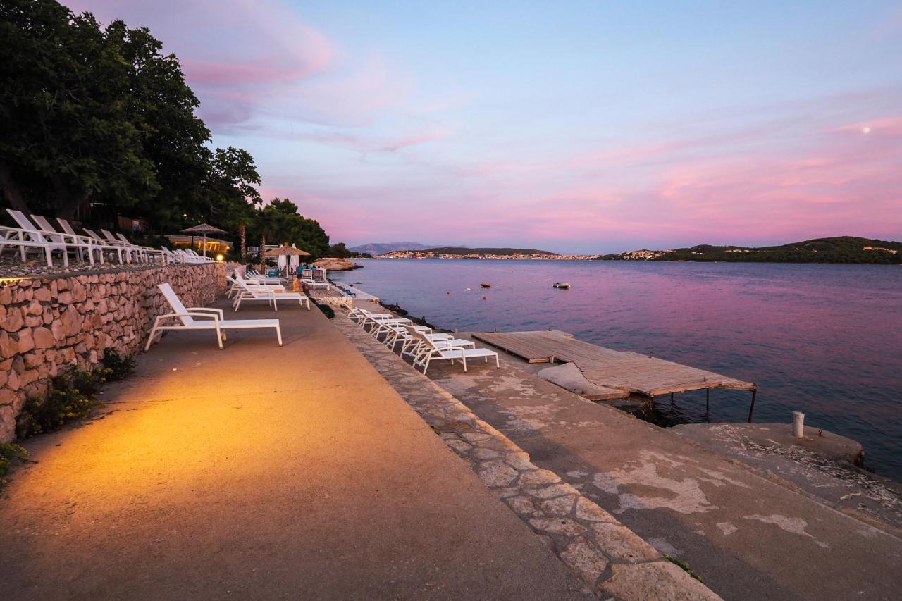 Salve Croatia Mobile Homes In Amadria Park Trogir Seget Vranjica Exterior foto