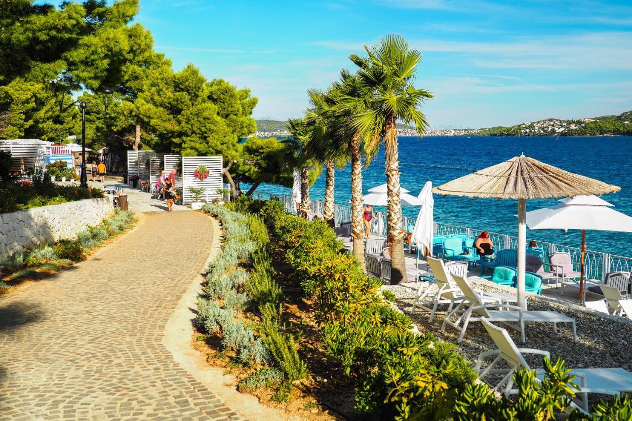 Salve Croatia Mobile Homes In Amadria Park Trogir Seget Vranjica Exterior foto